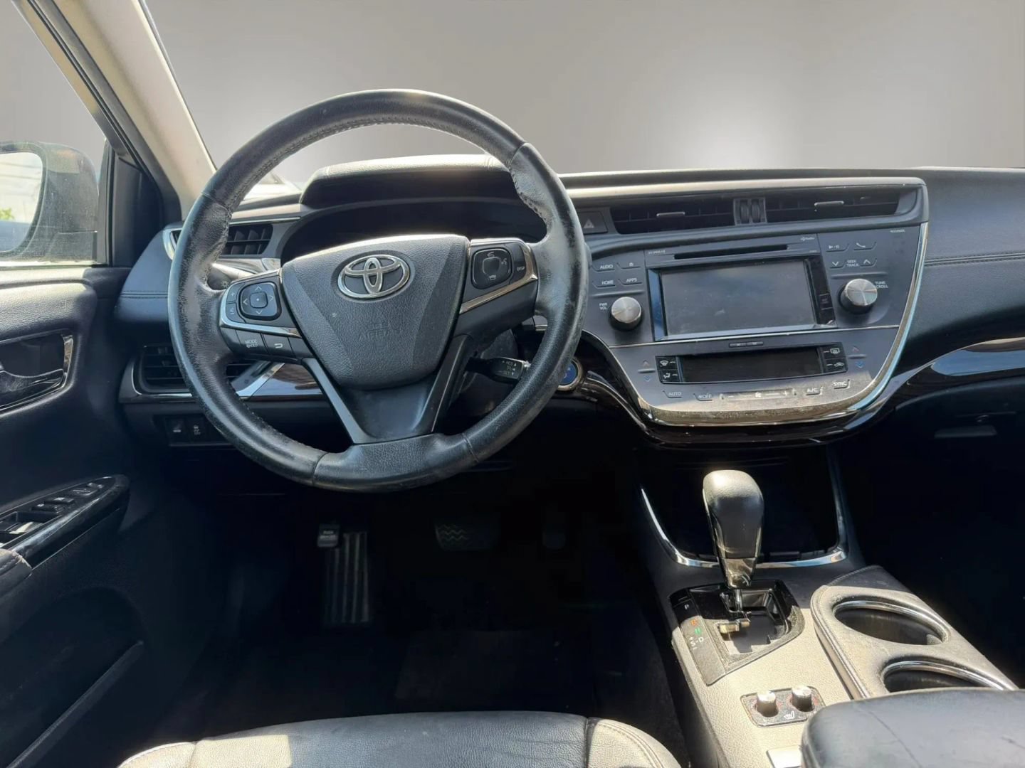 Used 2015 Toyota Avalon XLE Premium FWD image 19