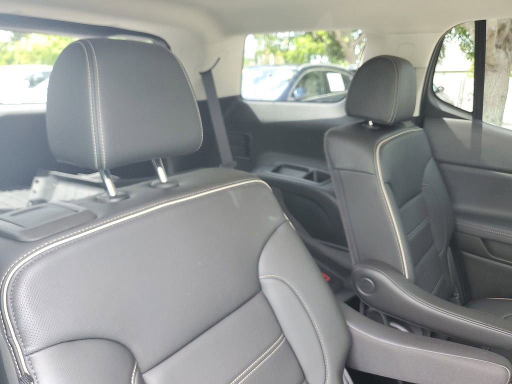 Certified 2021 GMC Acadia Denali w/ Denali Technology Package FWD image 25