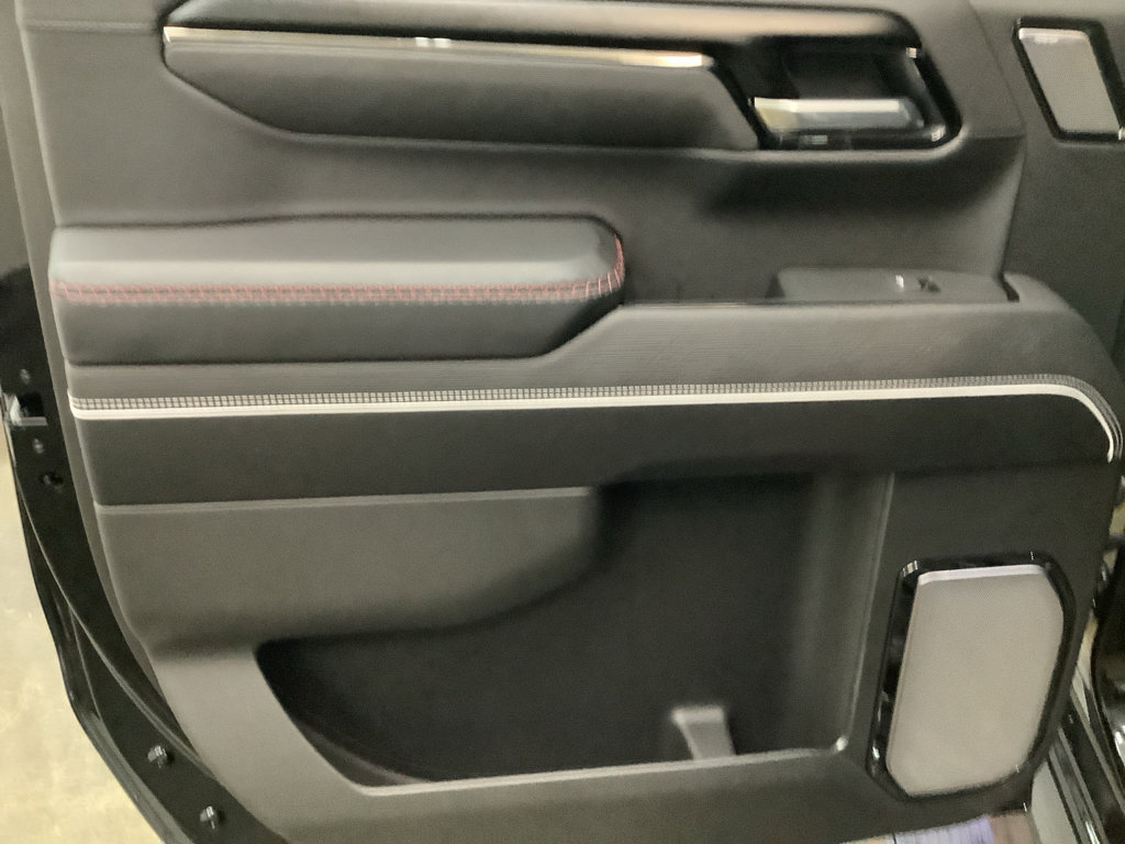 Used 2025 GMC Sierra 1500 AT4X image 26