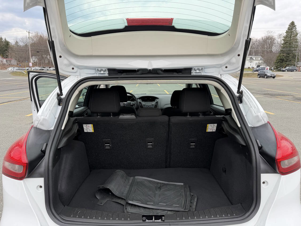 Used 2016 Ford Focus SE image 20