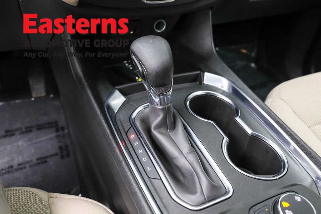 Used 2023 Chevrolet Traverse LS w/ Safety Package image 13