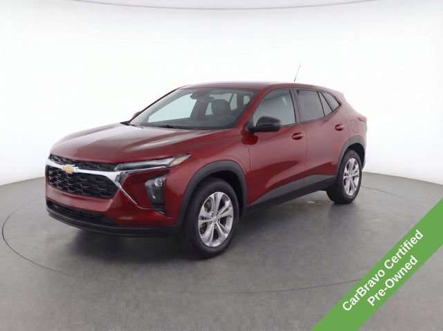 Used 2024 Chevrolet Trax LS FWD image 1