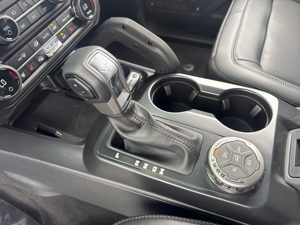 New 2026 Ford Bronco Outer Banks w/ Sasquatch Package AWD/4WD image 16