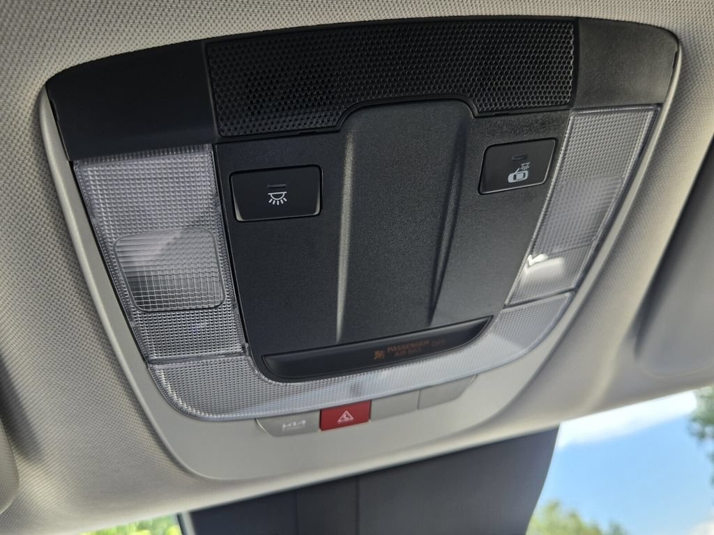 Used 2026 Kia Sportage EX FWD image 21