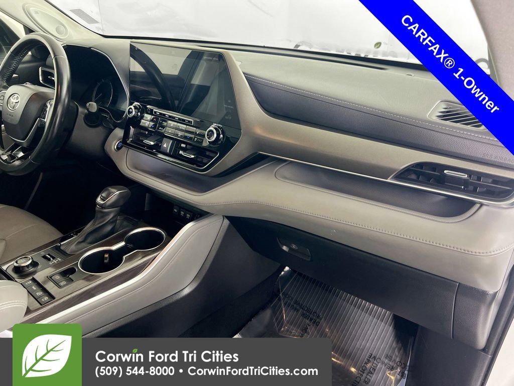 Used 2021 Toyota Highlander Limited image 32