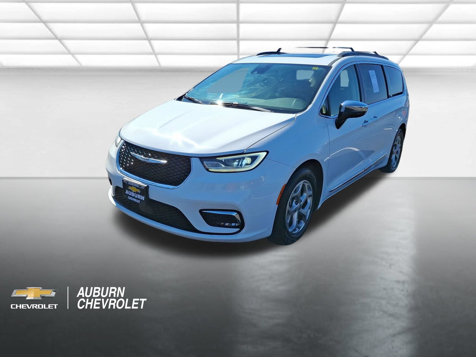 Used 2023 Chrysler Pacifica Limited FWD image 7