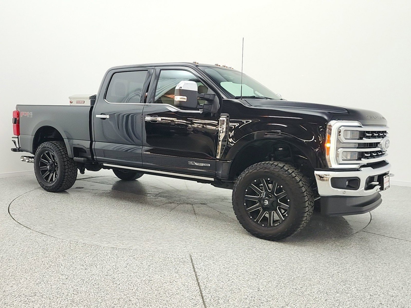 Used 2023 Ford F250 Lariat w/ Lariat Ultimate Package AWD/4WD image 3