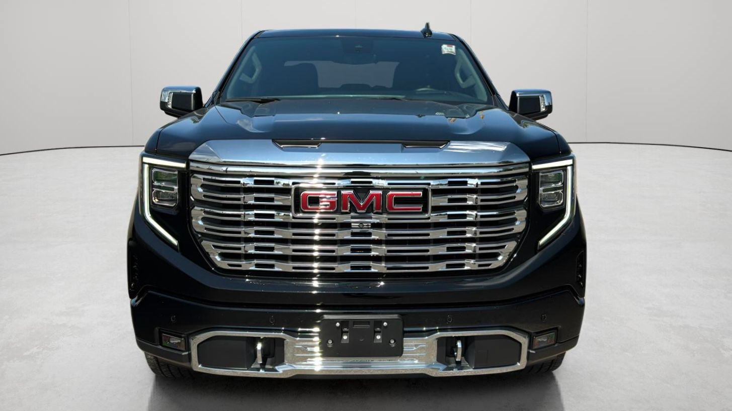 Used 2024 GMC Sierra 1500 Denali w/ Denali Reserve Package AWD/4WD image 11