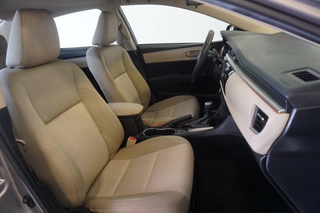 Used 2015 Toyota Corolla LE FWD image 21