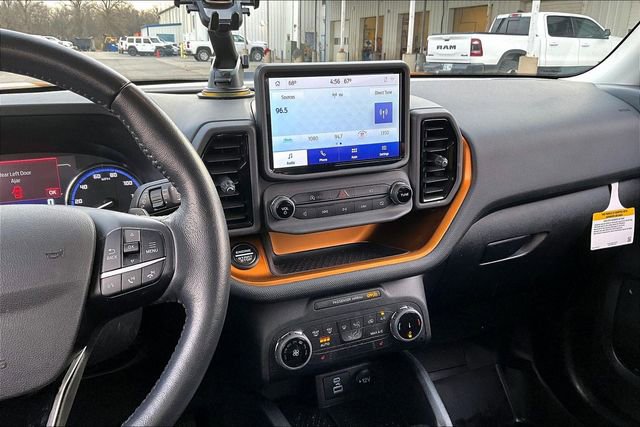 Used 2022 Ford Bronco Sport Badlands image 9
