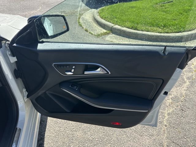 Used 2018 Mercedes-Benz CLA 250 4MATIC image 19