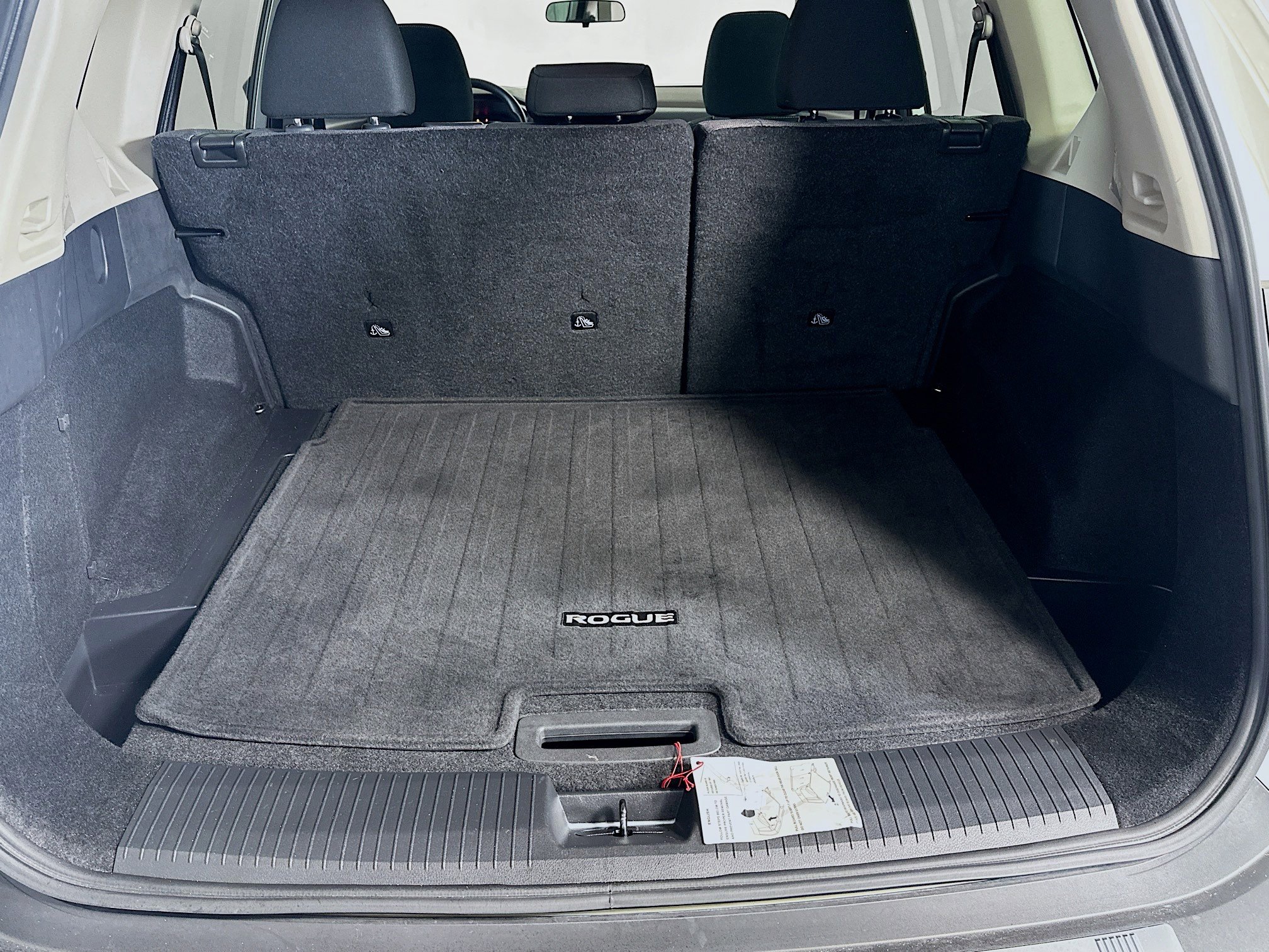 Used 2023 Nissan Rogue SV image 29