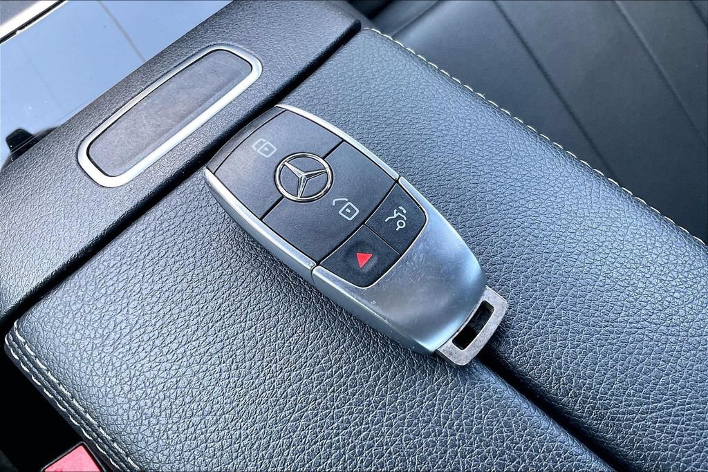 Used 2025 Mercedes-Benz CLA 250 4MATIC image 32