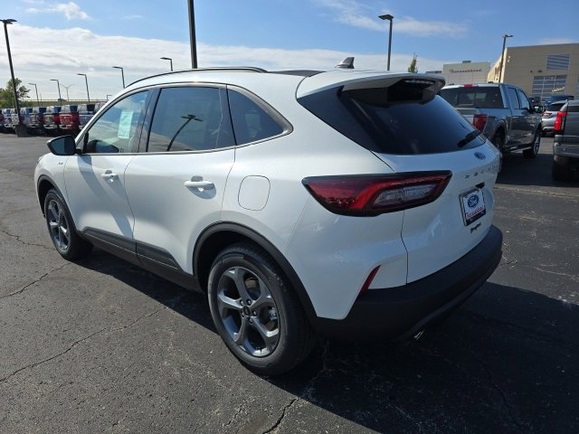 New 2026 Ford Escape ST-Line w/ Cold Weather Package image 3