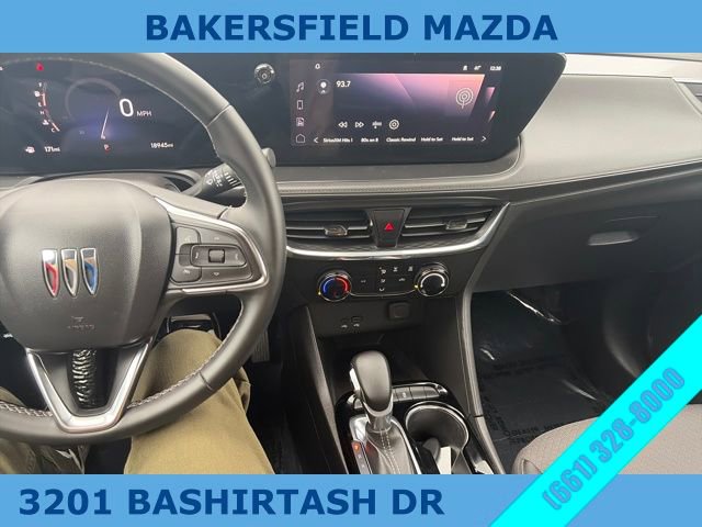 Used 2025 Buick Encore GX Preferred image 17