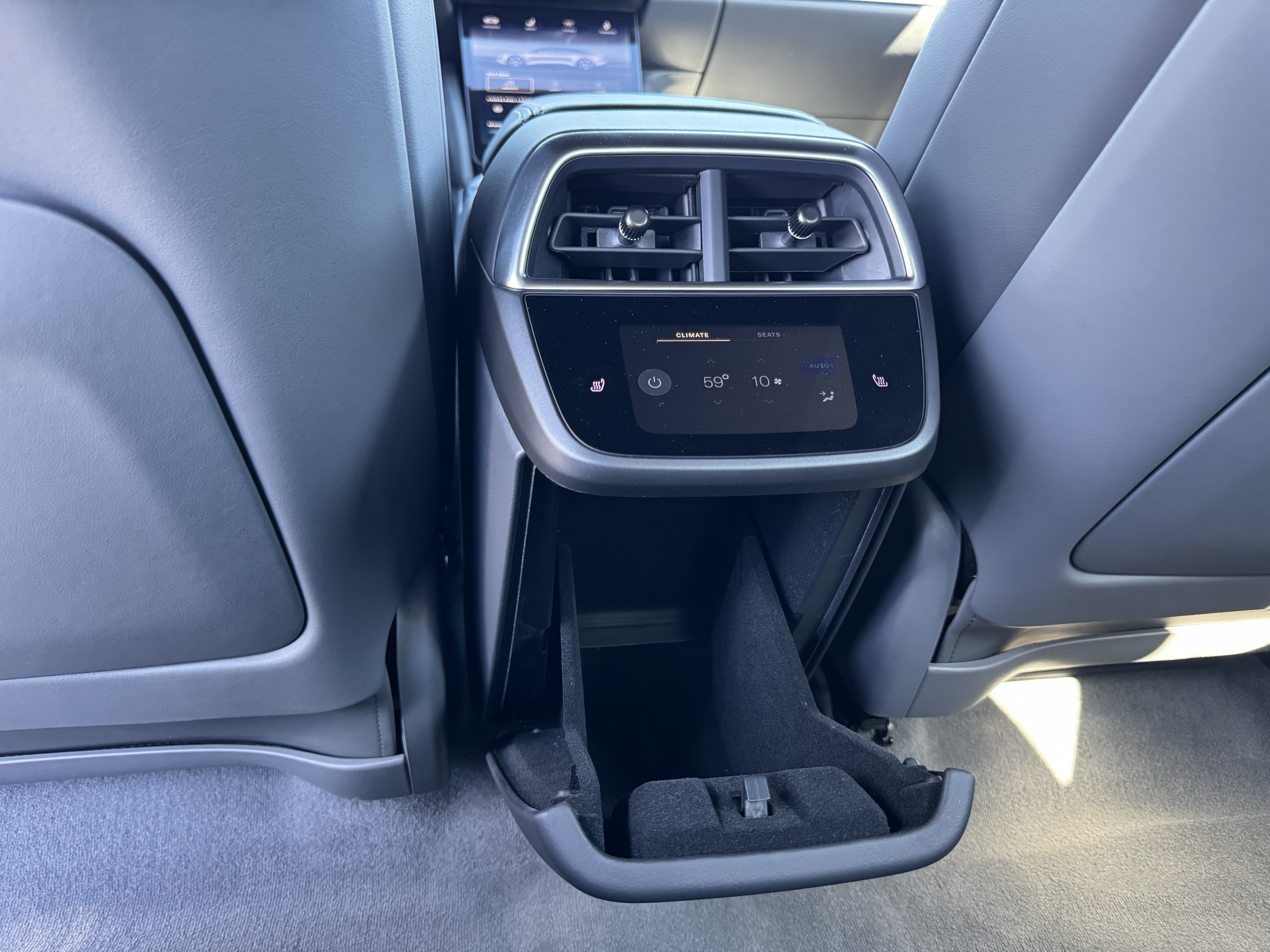 Used 2023 Lucid Air Pure AWD/4WD image 30