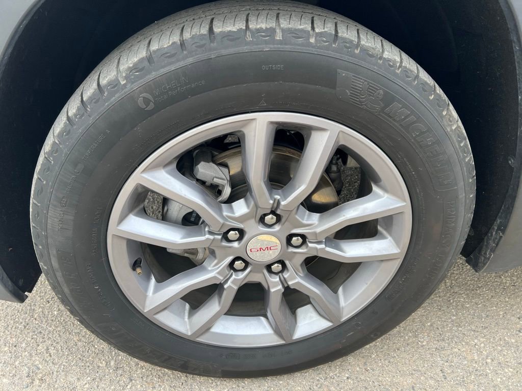 Used 2024 GMC Terrain SLT image 30