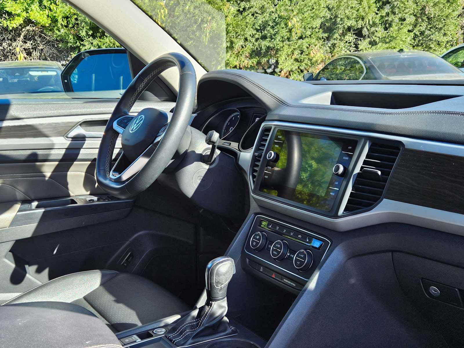 Used 2021 Volkswagen Atlas SE image 12