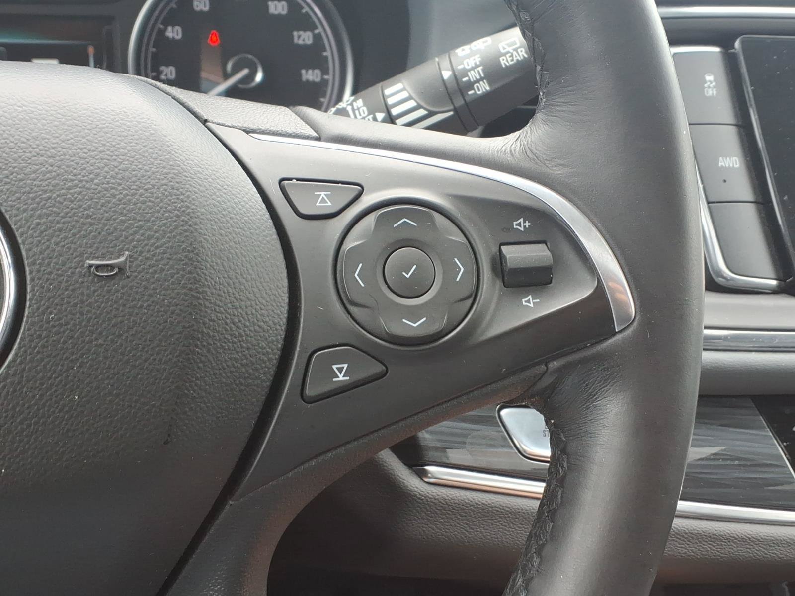 Used 2019 Buick Enclave Essence AWD/4WD image 19