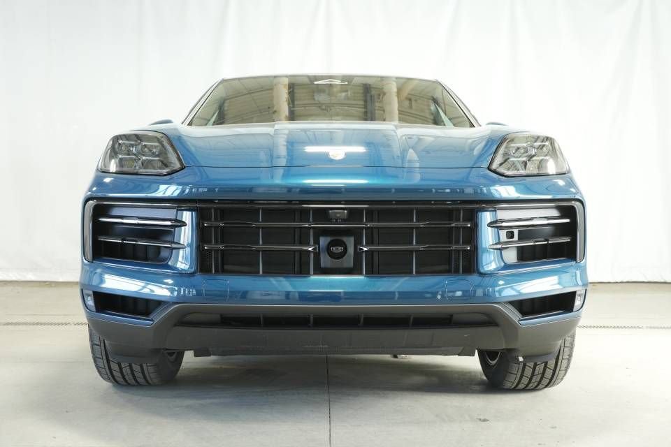 New 2026 Porsche Cayenne Coupe image 11