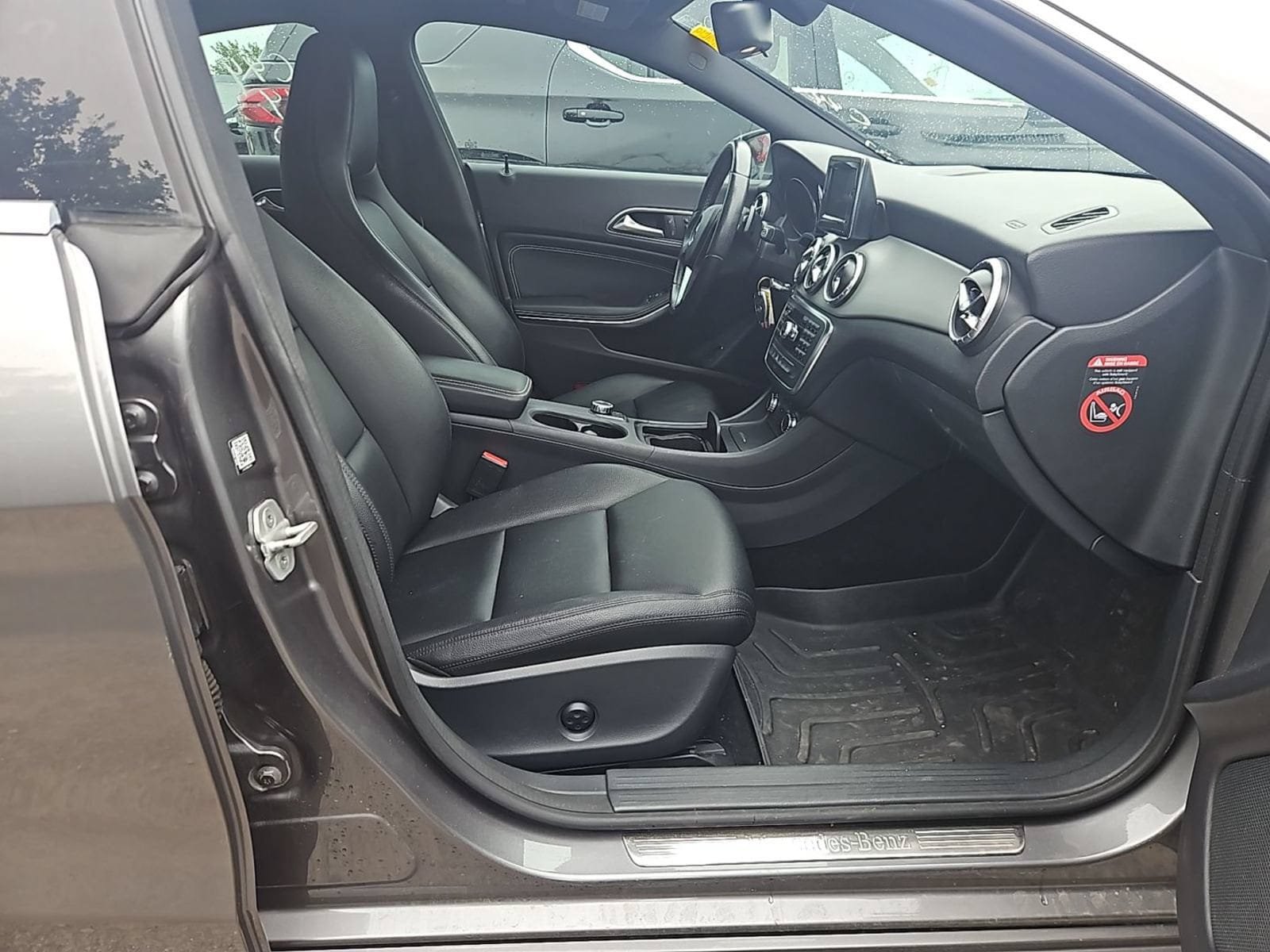 Used 2014 Mercedes-Benz CLA 250 4MATIC image 8