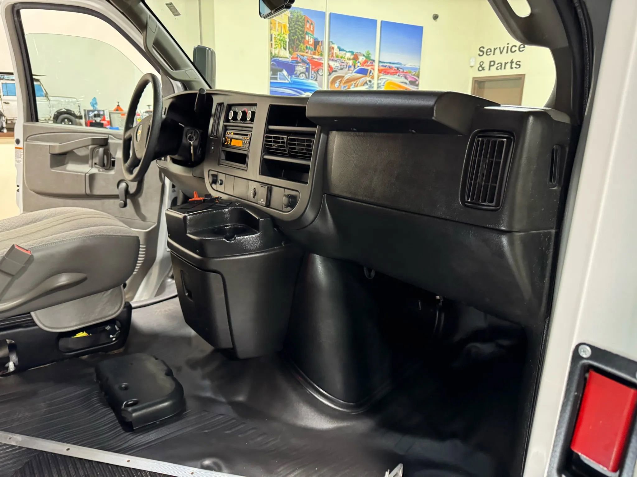 Used 2019 Chevrolet Express 3500 w/ School Bus Package image 43