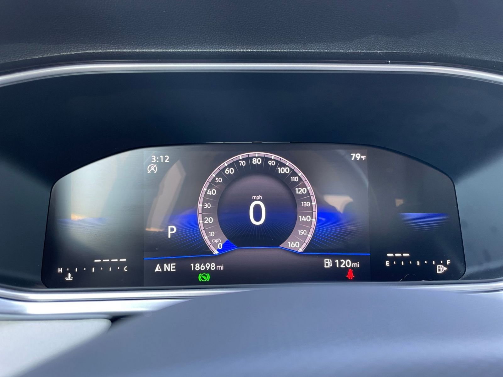 Used 2025 Volkswagen Taos SE image 41