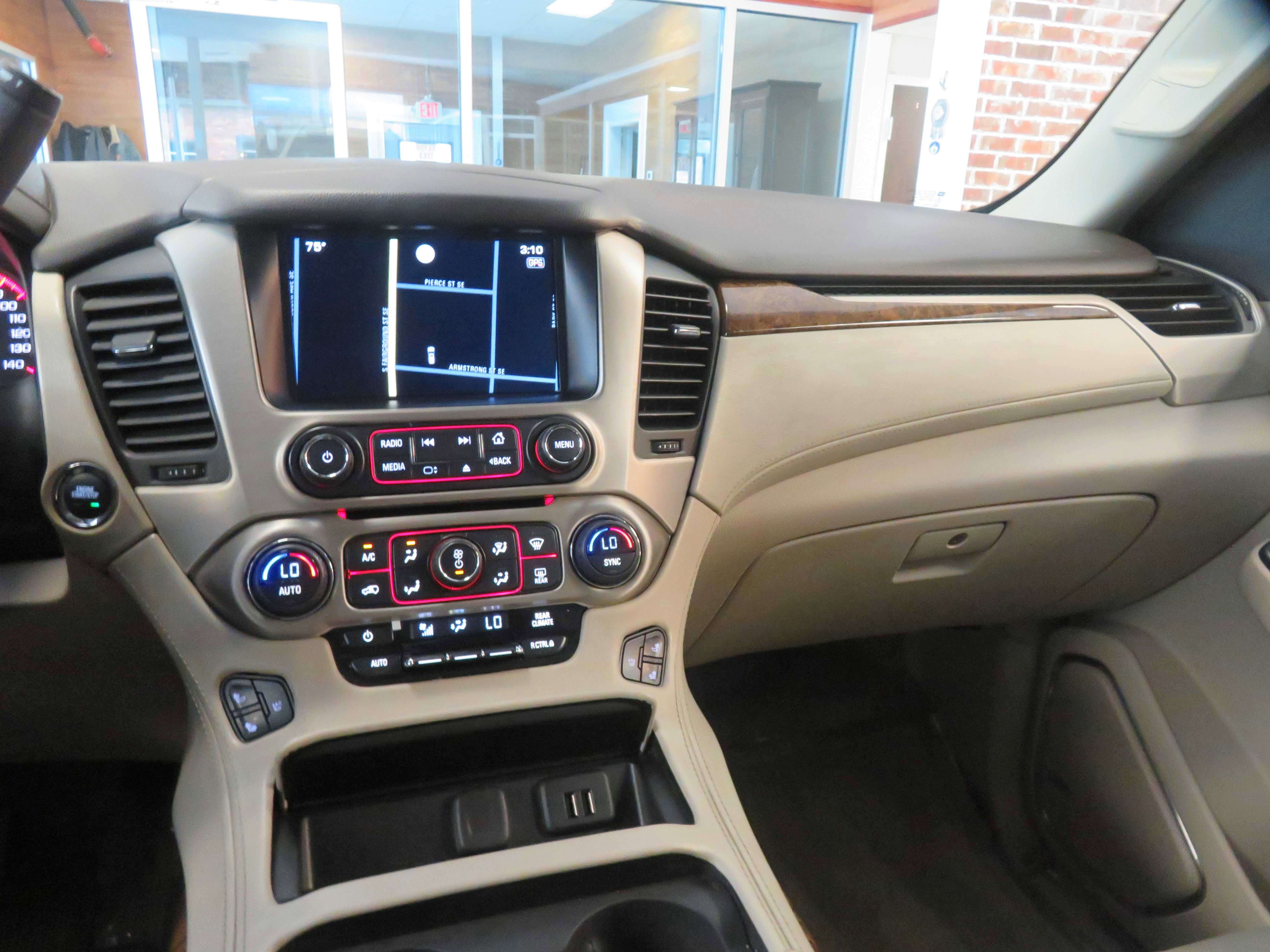 Used 2015 GMC Yukon XL Denali w/ Touring Package AWD/4WD image 39