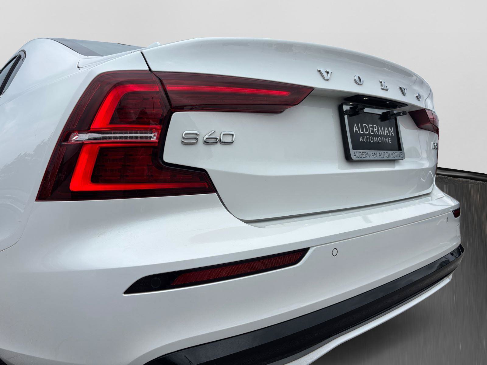 Used 2023 Volvo S60 B5 Plus AWD/4WD image 56