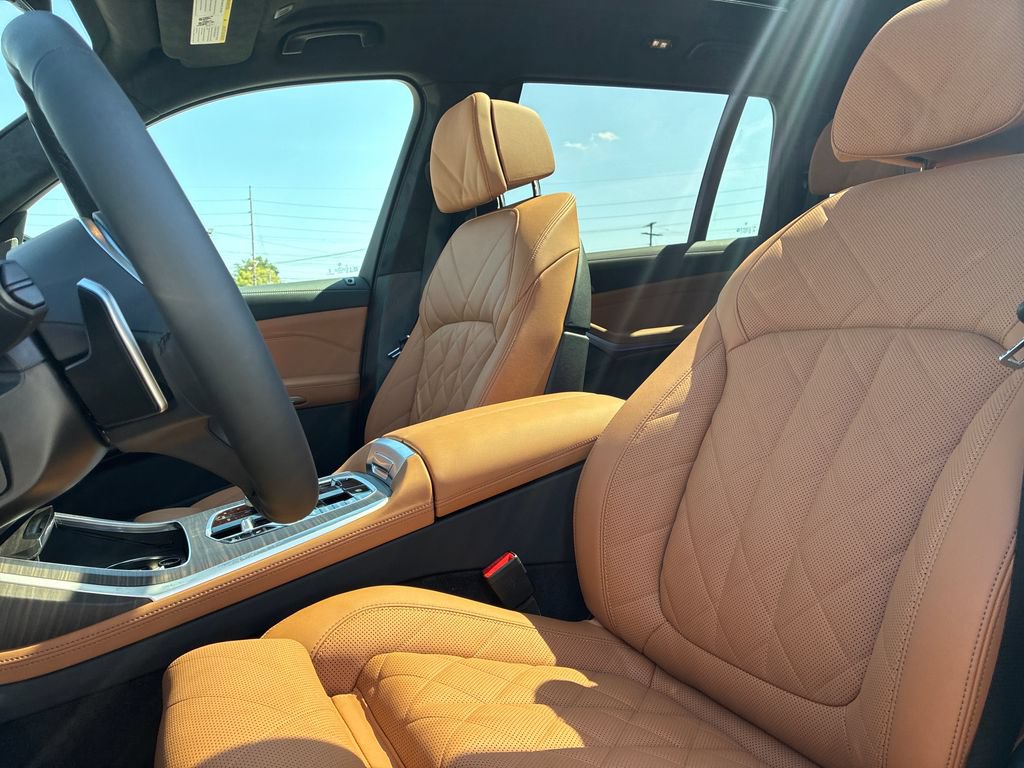 New 2027 BMW X7 xDrive40i w/ M Sport Package AWD/4WD image 11