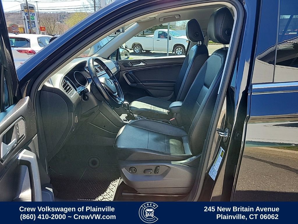 Used 2018 Volkswagen Tiguan SE w/ Panoramic Sunroof Package image 13