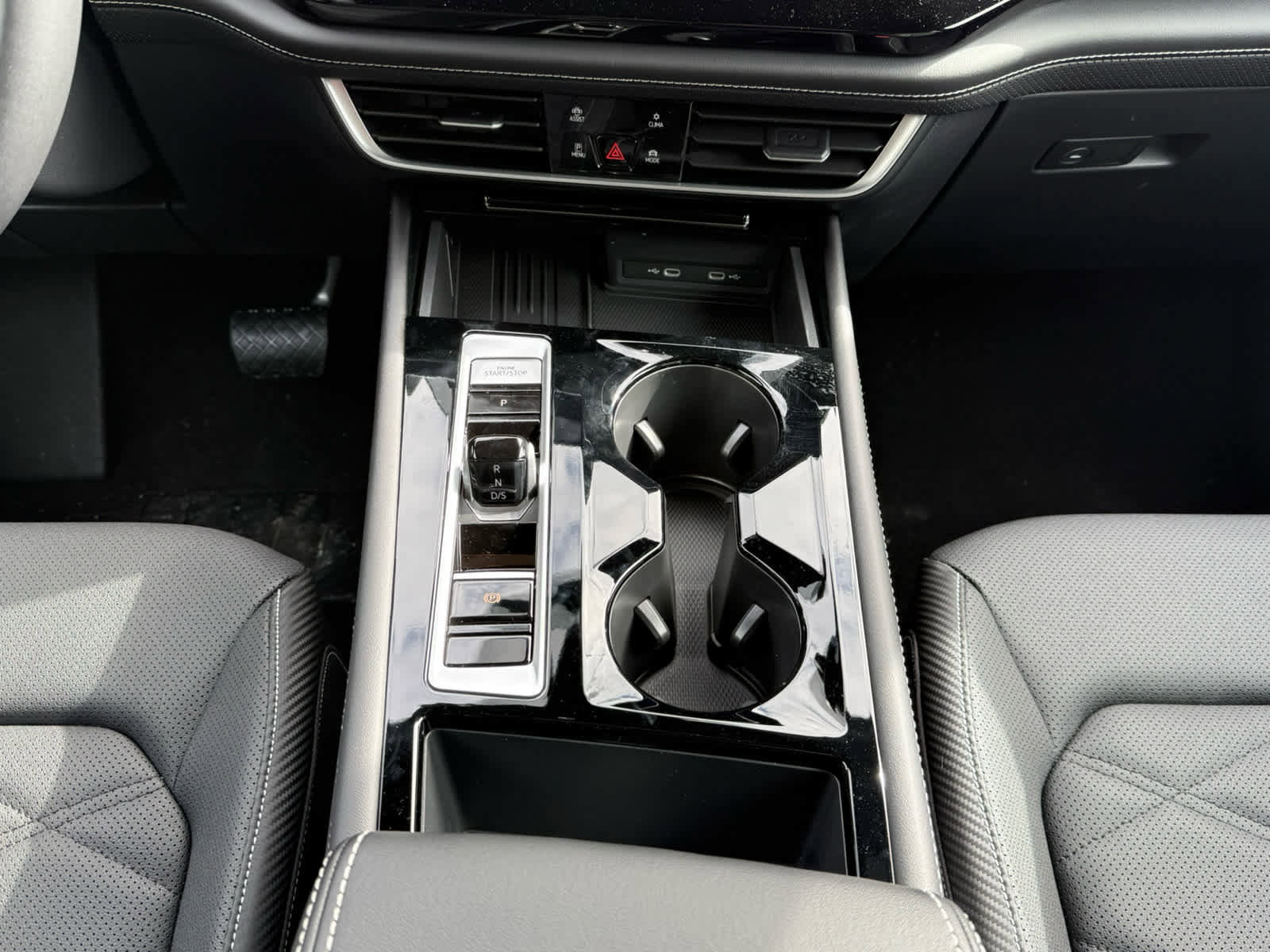 New 2026 Volkswagen Atlas Cross Sport SE image 22