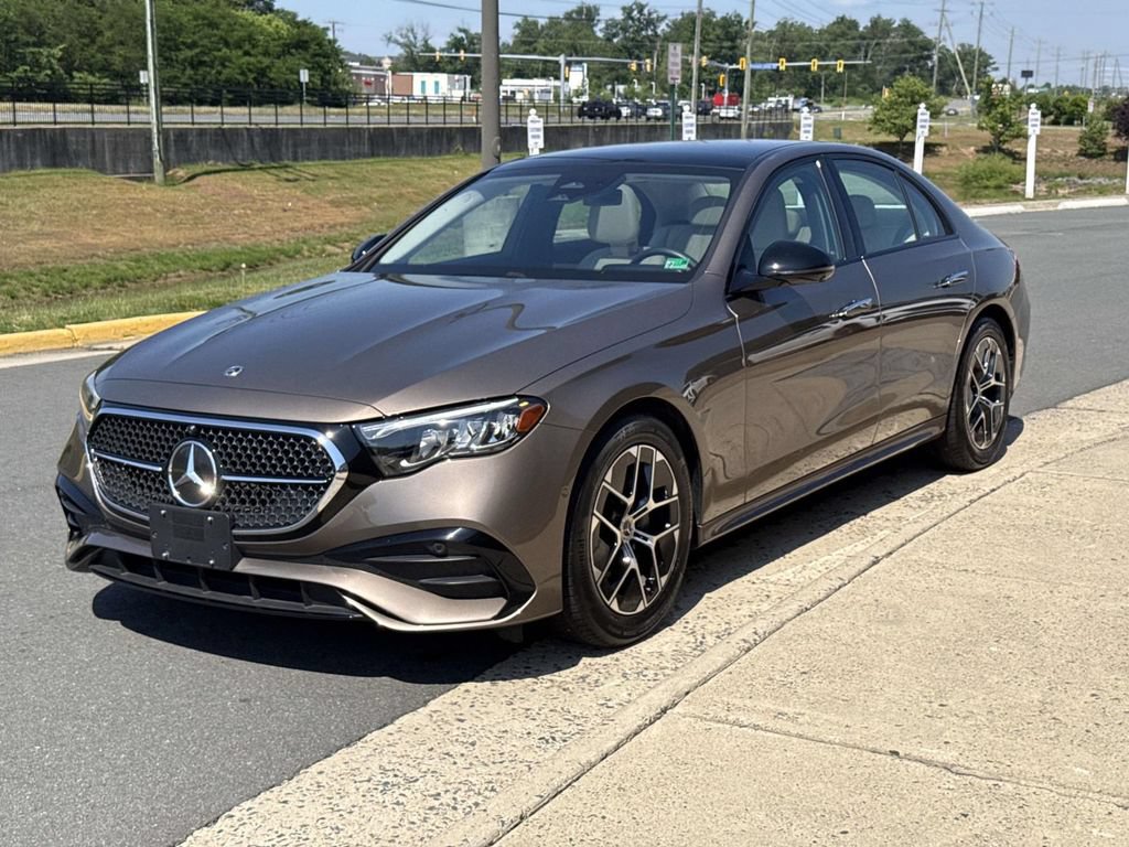 Used 2025 Mercedes-Benz E 350 4MATIC Sedan image 20