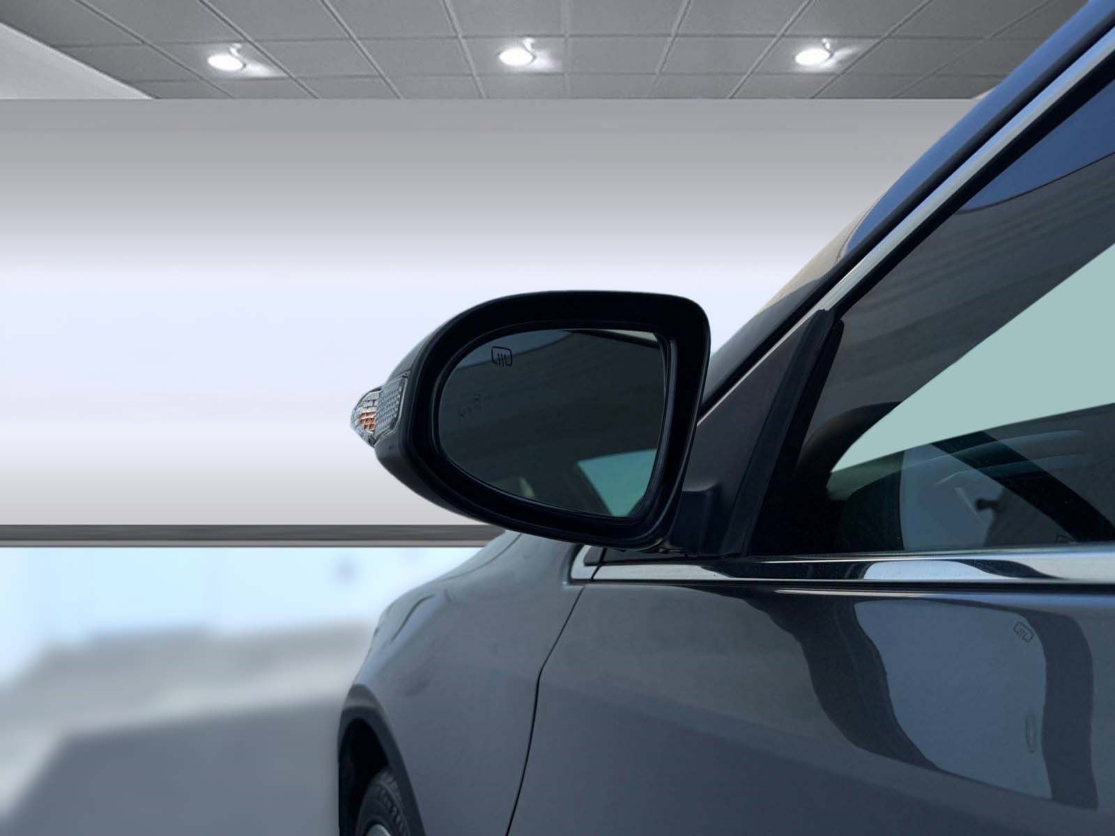 Used 2015 Toyota Avalon Limited FWD image 22