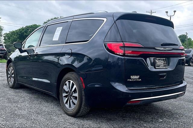 Used 2021 Chrysler Pacifica Touring-L image 4