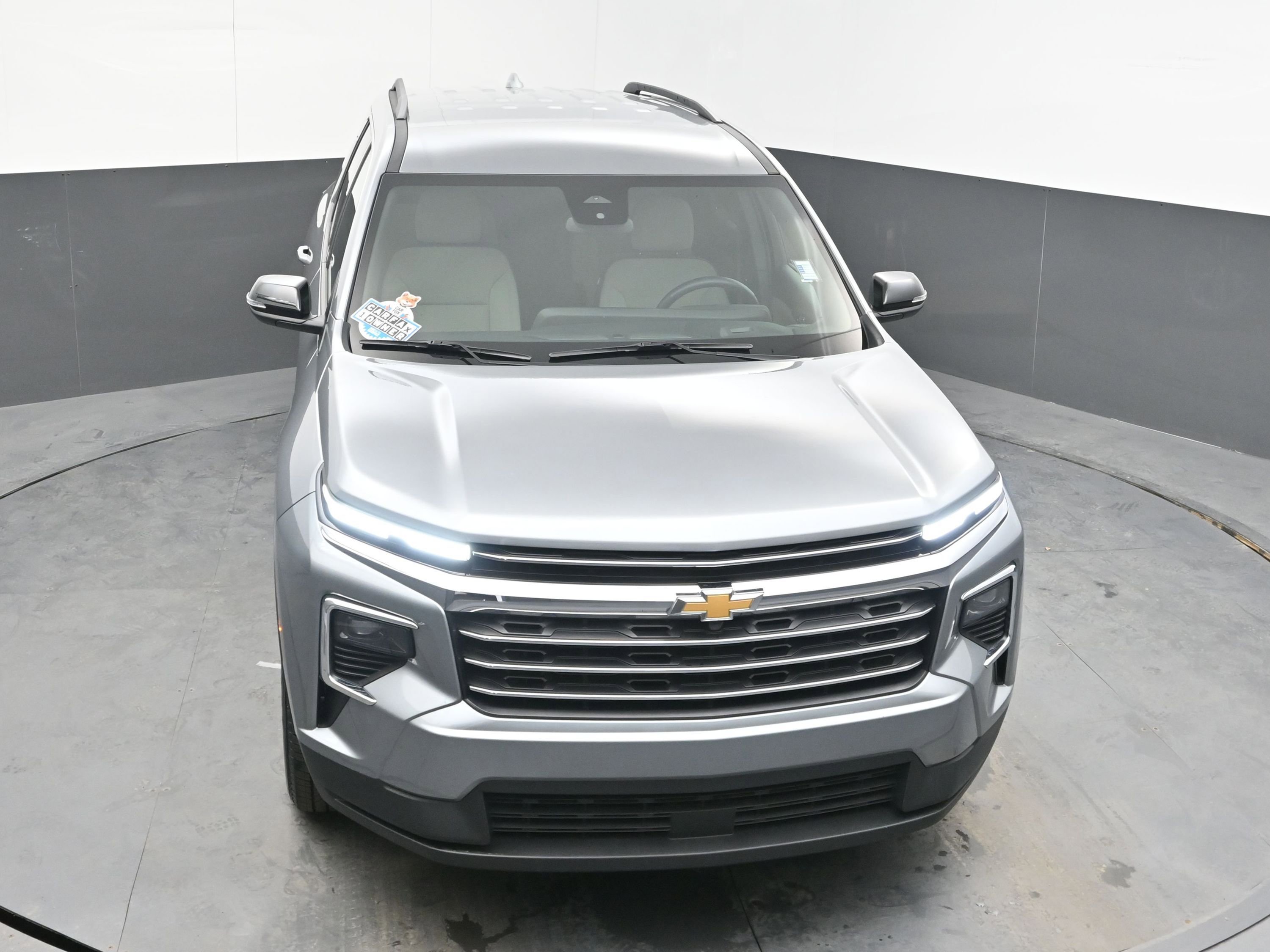 Used 2025 Chevrolet Traverse LT image 32