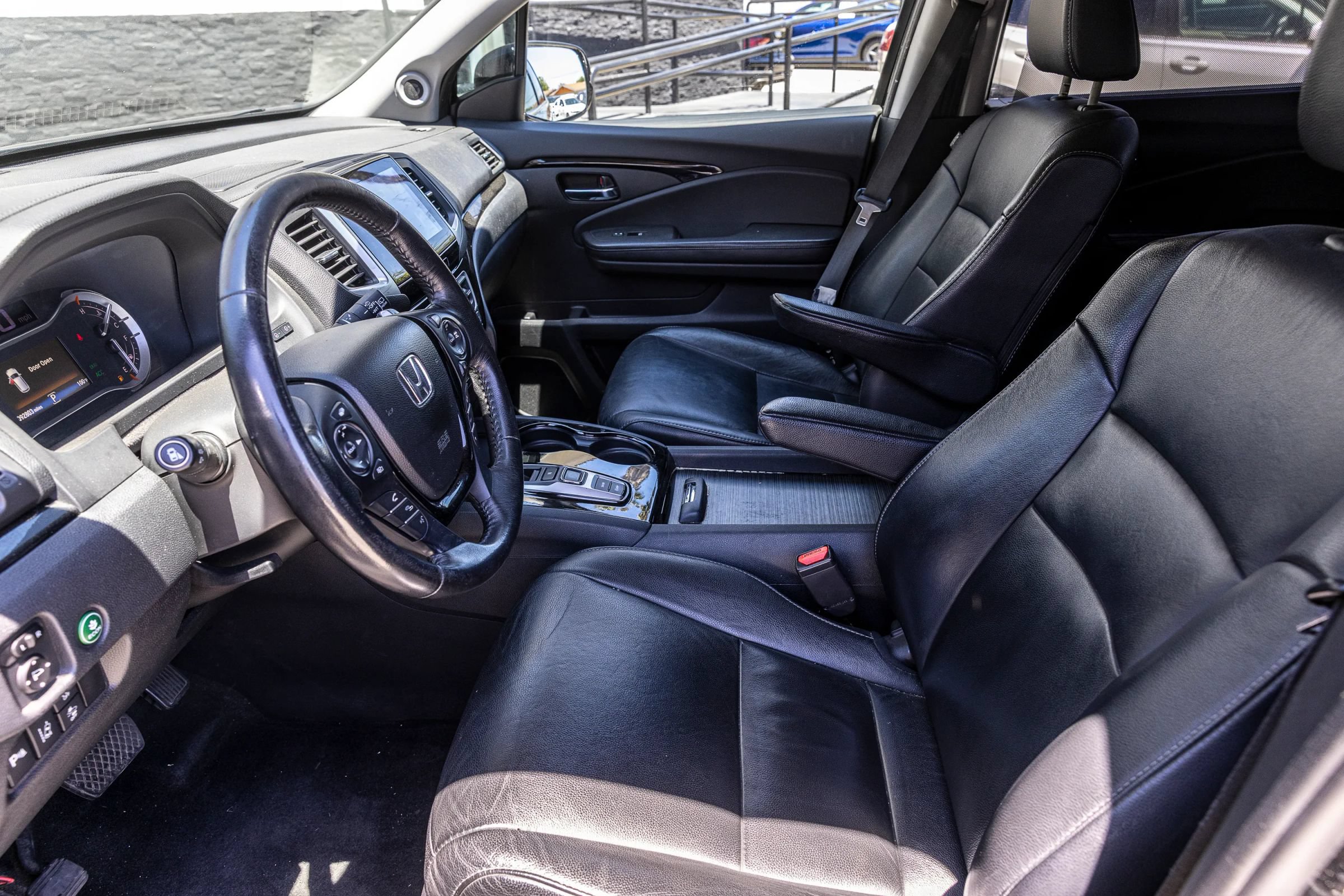 Used 2017 Honda Pilot Touring image 22