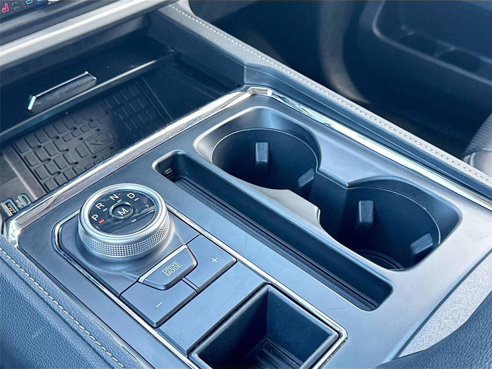 Used 2023 Ford Expedition Max XLT image 17