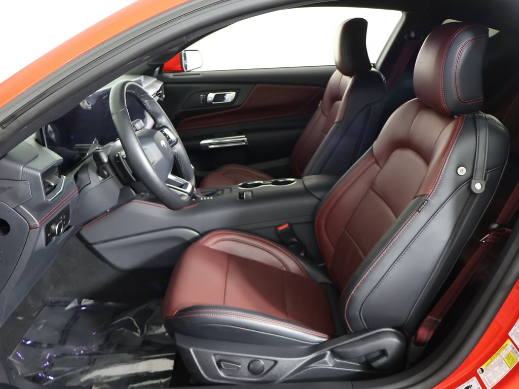Used 2025 Ford Mustang GT Premium RWD image 30