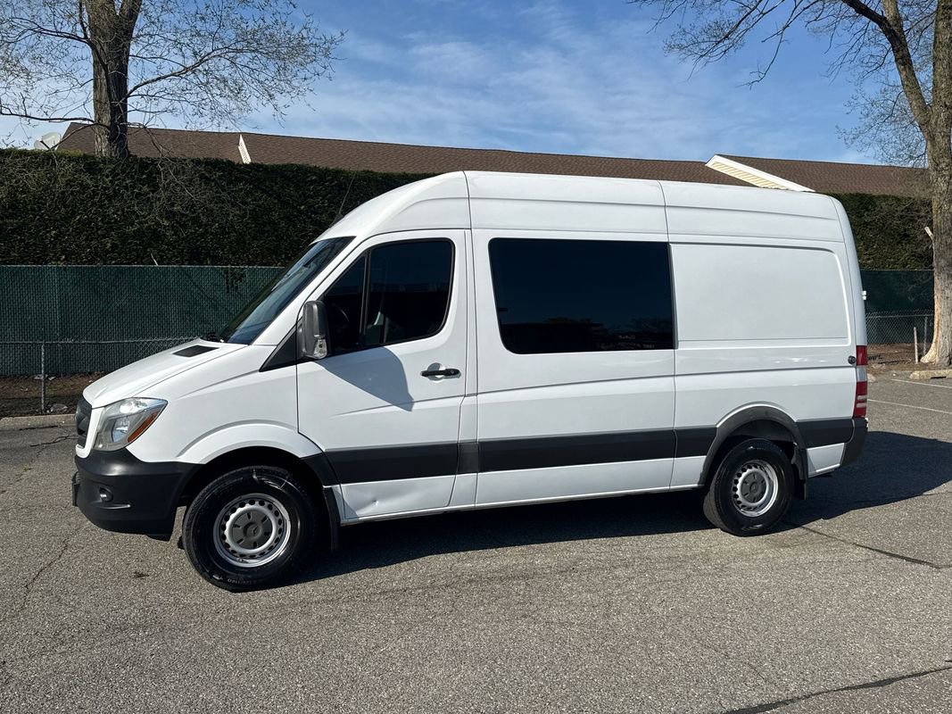 Used 2017 Mercedes-Benz Sprinter 2500 image 2