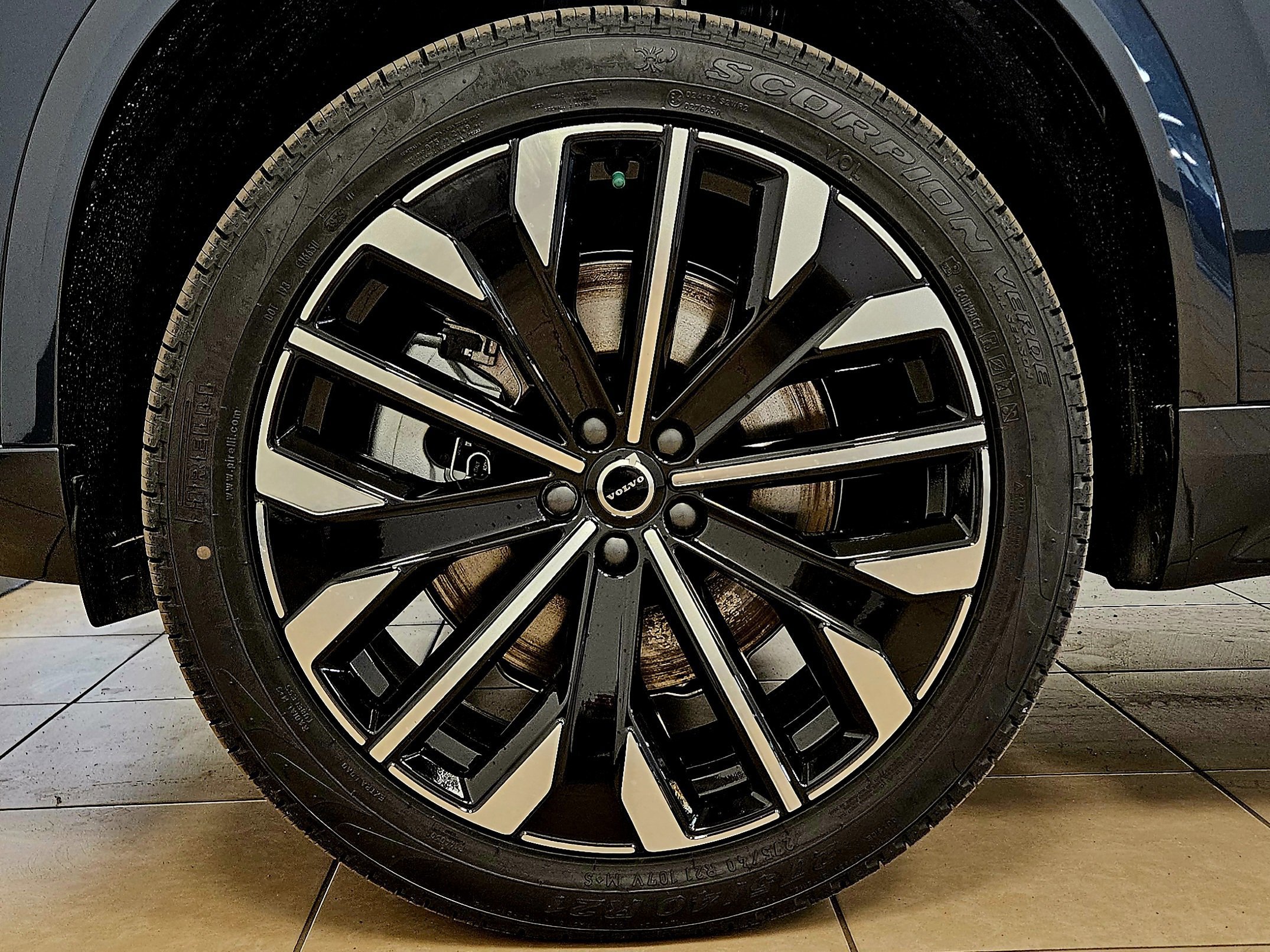 New 2026 Volvo XC90 T8 Plus w/ Protection Package AWD/4WD image 46