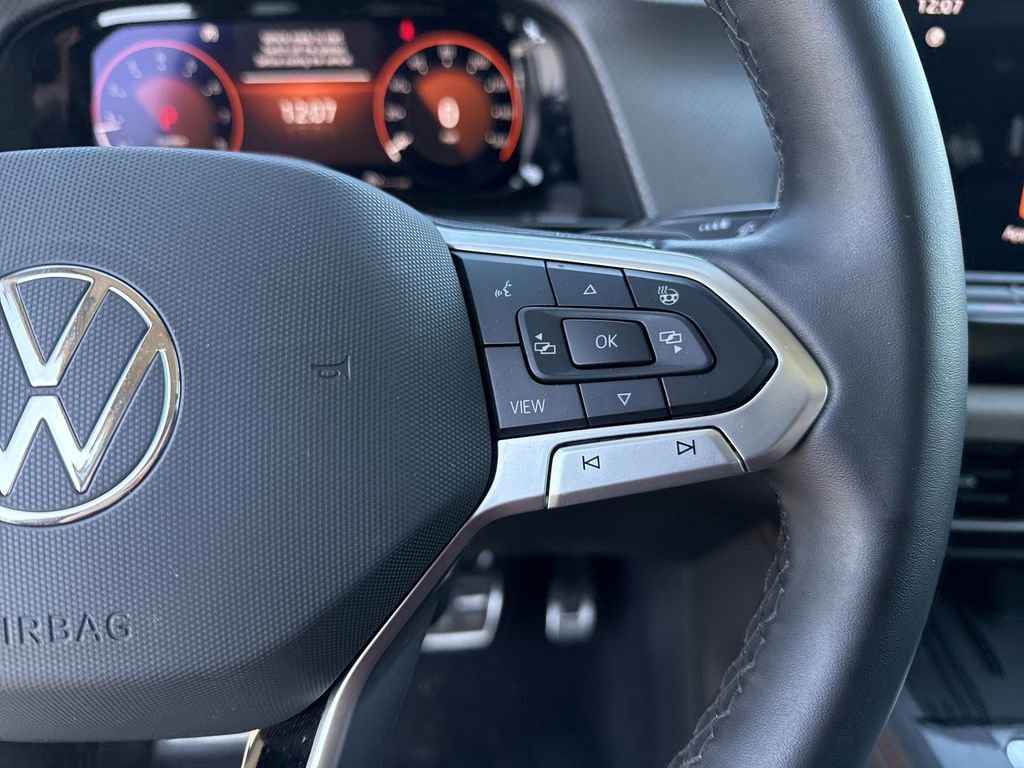 Certified 2025 Volkswagen Atlas Peak Edition SE AWD/4WD image 19
