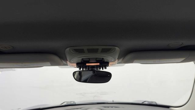 Used 2015 MINI Cooper 4-Door Hardtop FWD image 18