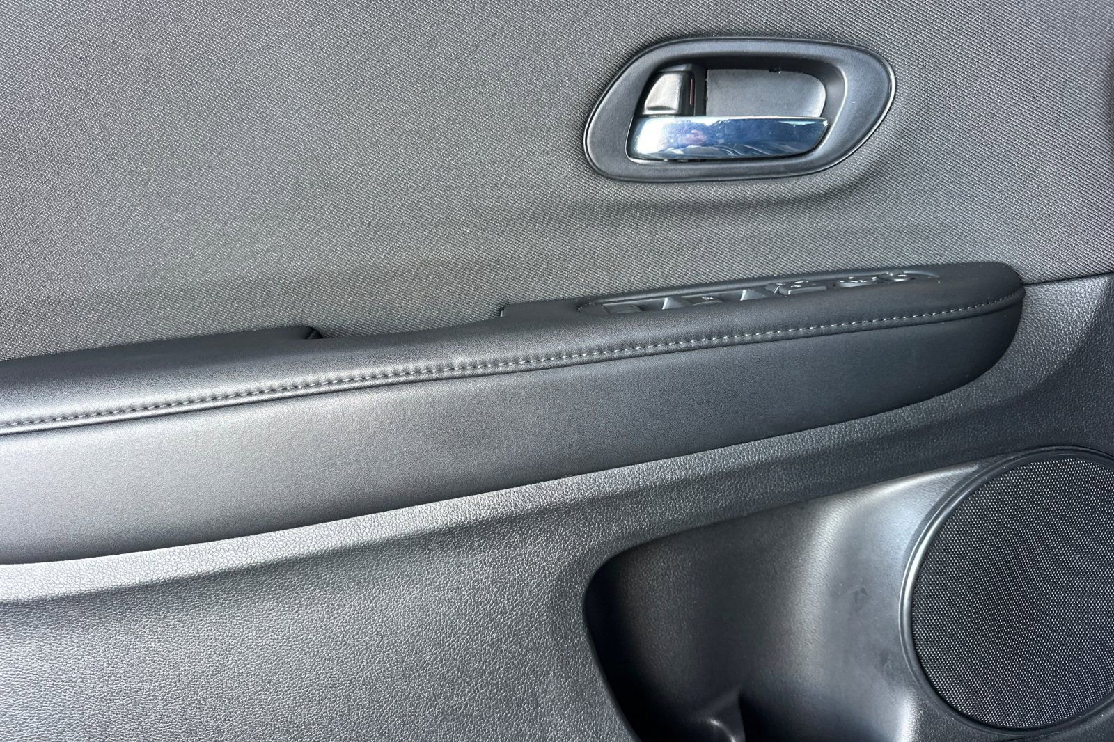 Used 2021 Honda HR-V Sport image 12