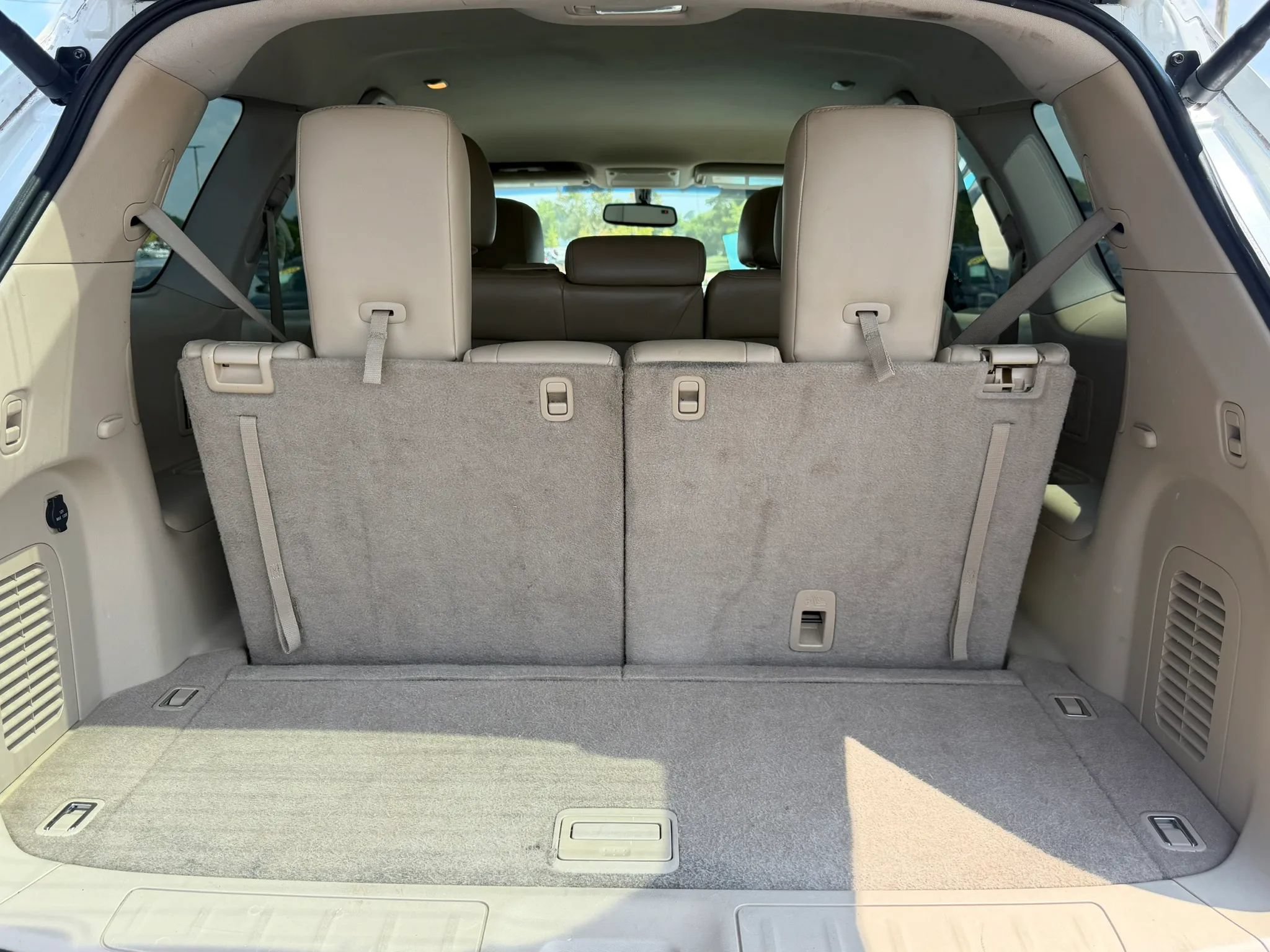Used 2014 Nissan Pathfinder SL FWD image 17