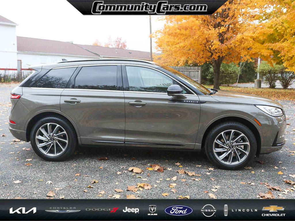 Certified 2025 Lincoln Corsair Grand Touring w/ Equipment Group 301A image 8