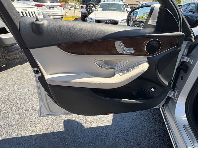 Used 2018 Mercedes-Benz C 300 Sedan image 23