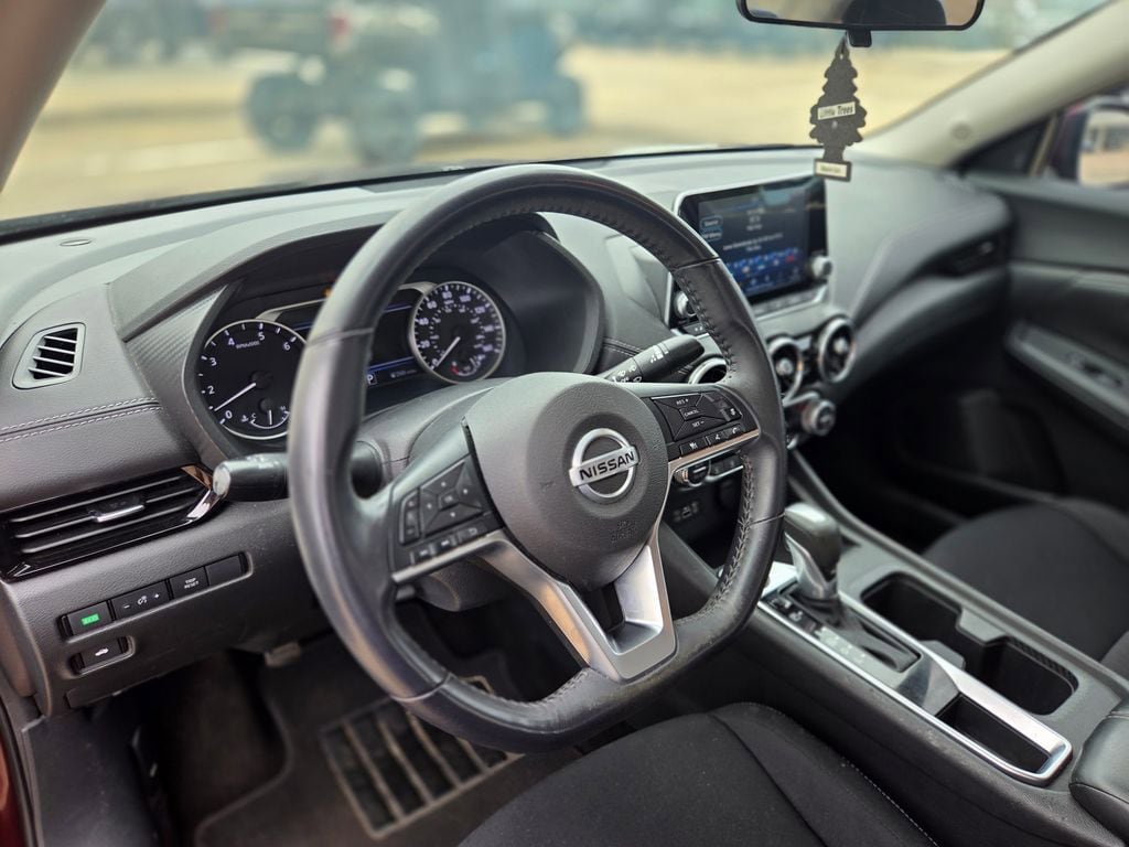 Used 2021 Nissan Sentra SV FWD image 15