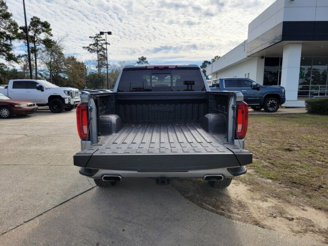Used 2024 GMC Sierra 1500 AT4 w/ Technology Package AWD/4WD image 7