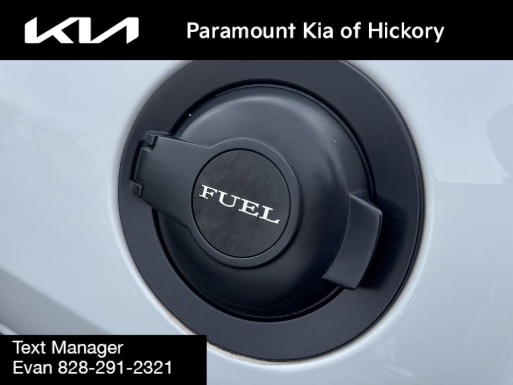 Used 2019 Dodge Challenger SXT w/ Blacktop Package image 12